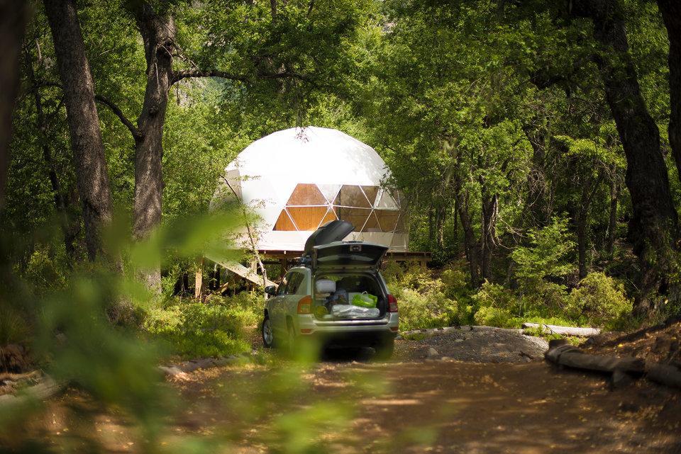 Hôtel Glamping Domos Treepod à Las Trancas Extérieur photo