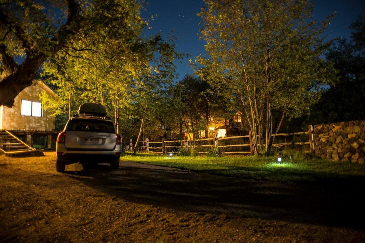 Hôtel Glamping Domos Treepod à Las Trancas Extérieur photo